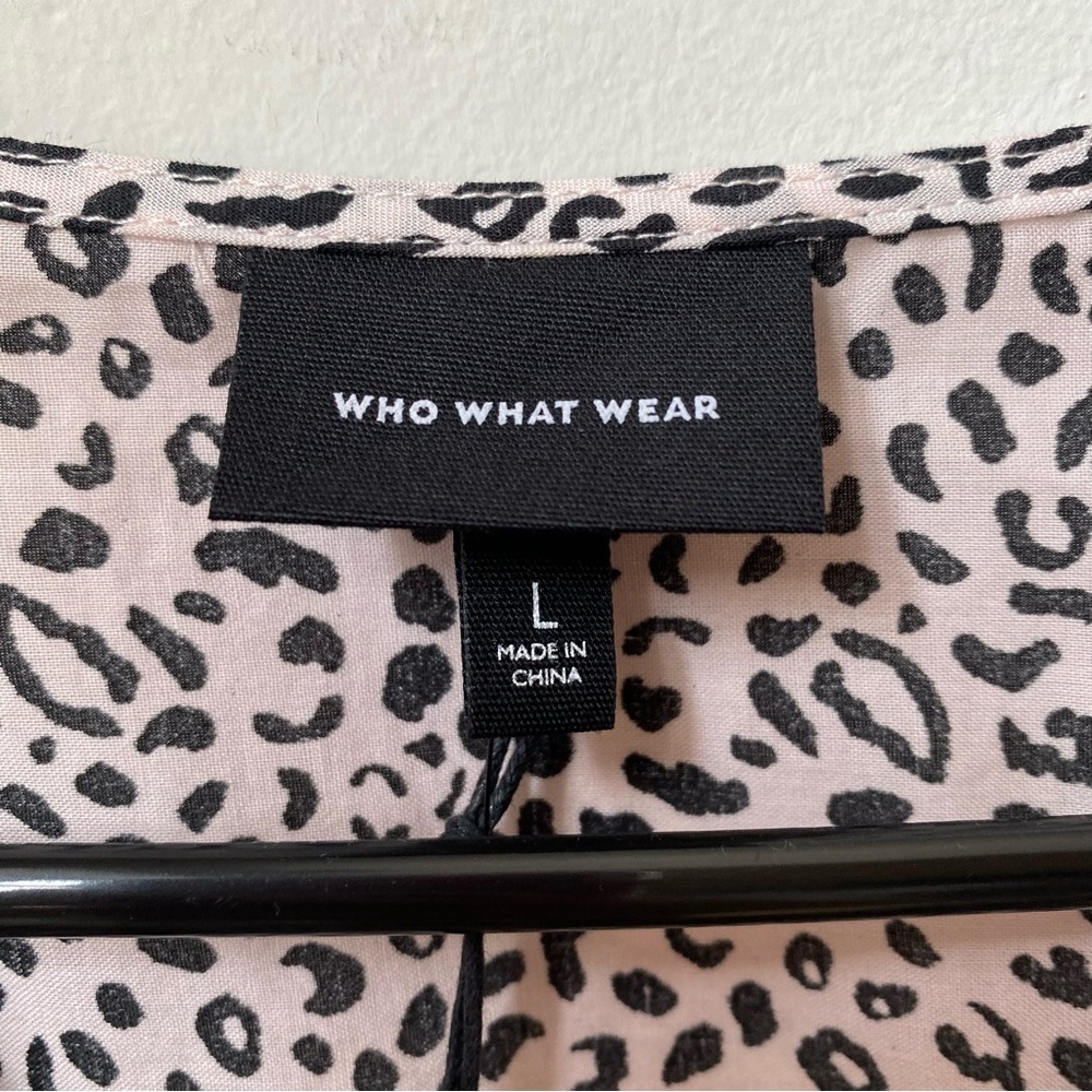 Who What Wear Black and White Patterned Blouse - Picture 2 of 9